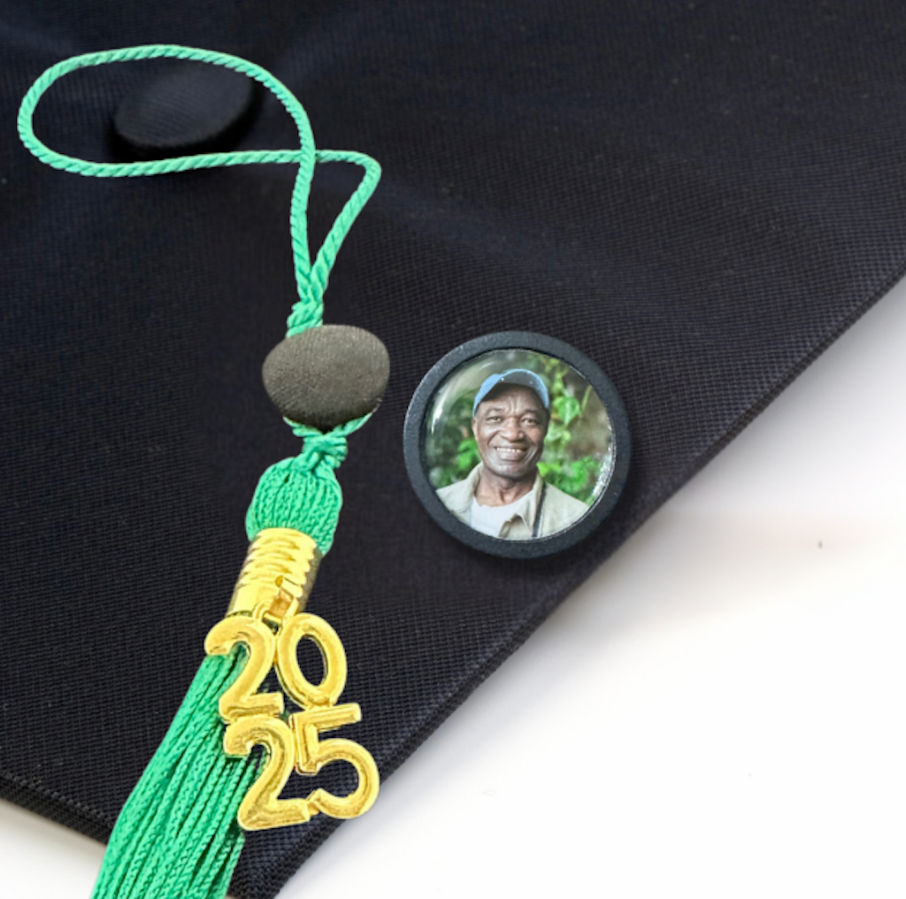 Black Graduation Cap Tassel Pin Wooden