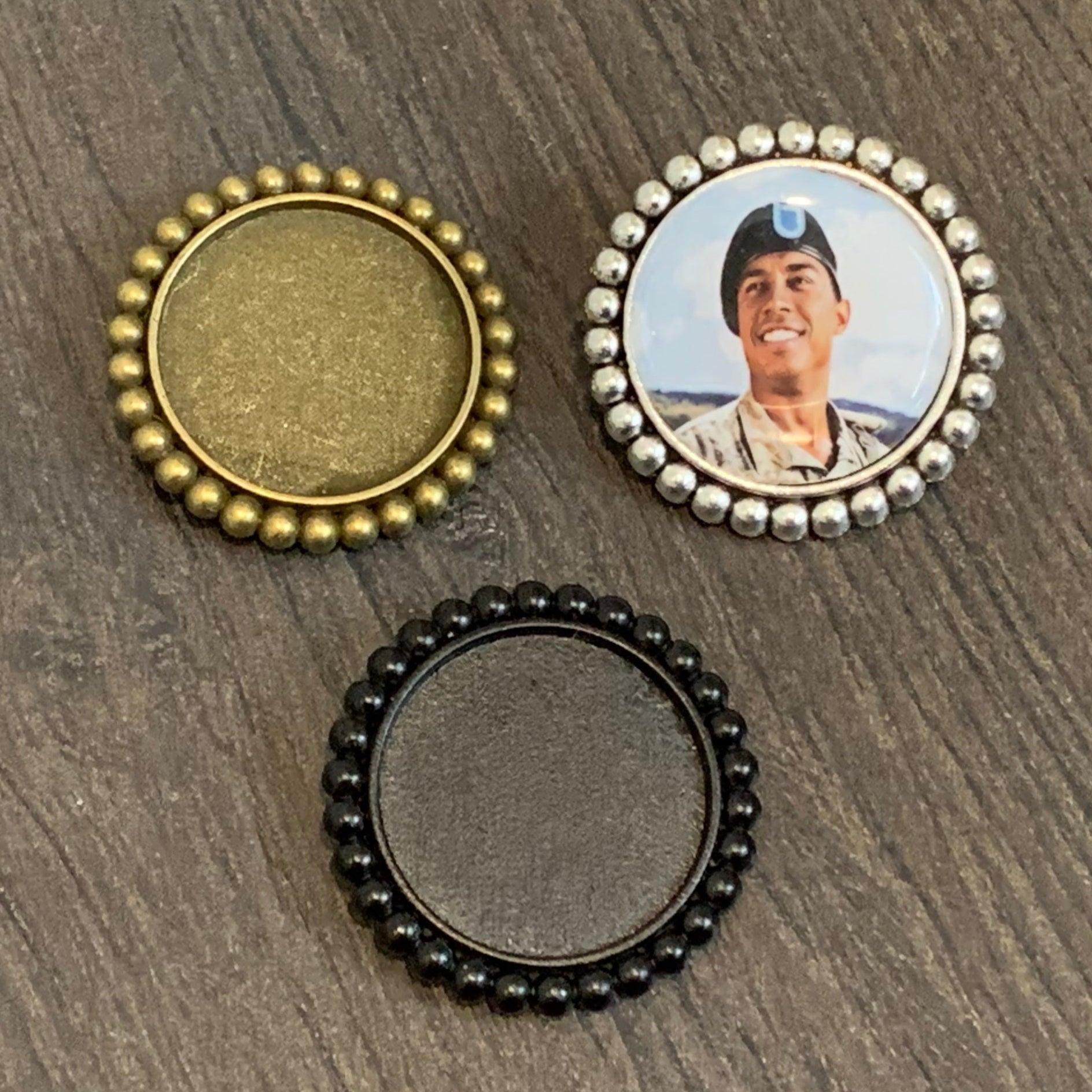 Your Photo in Brooch